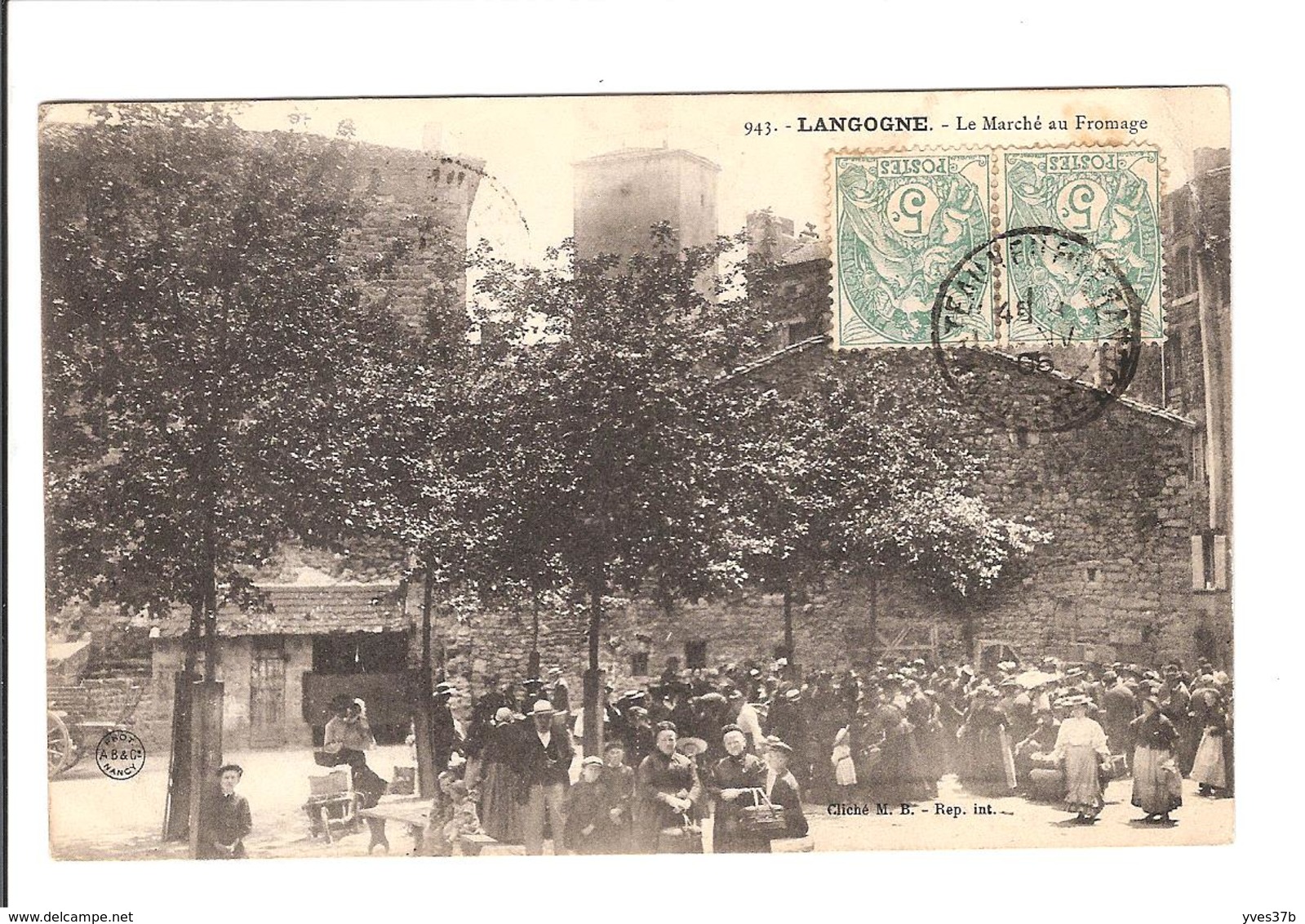 LANGOGNE - Le marché au fromage