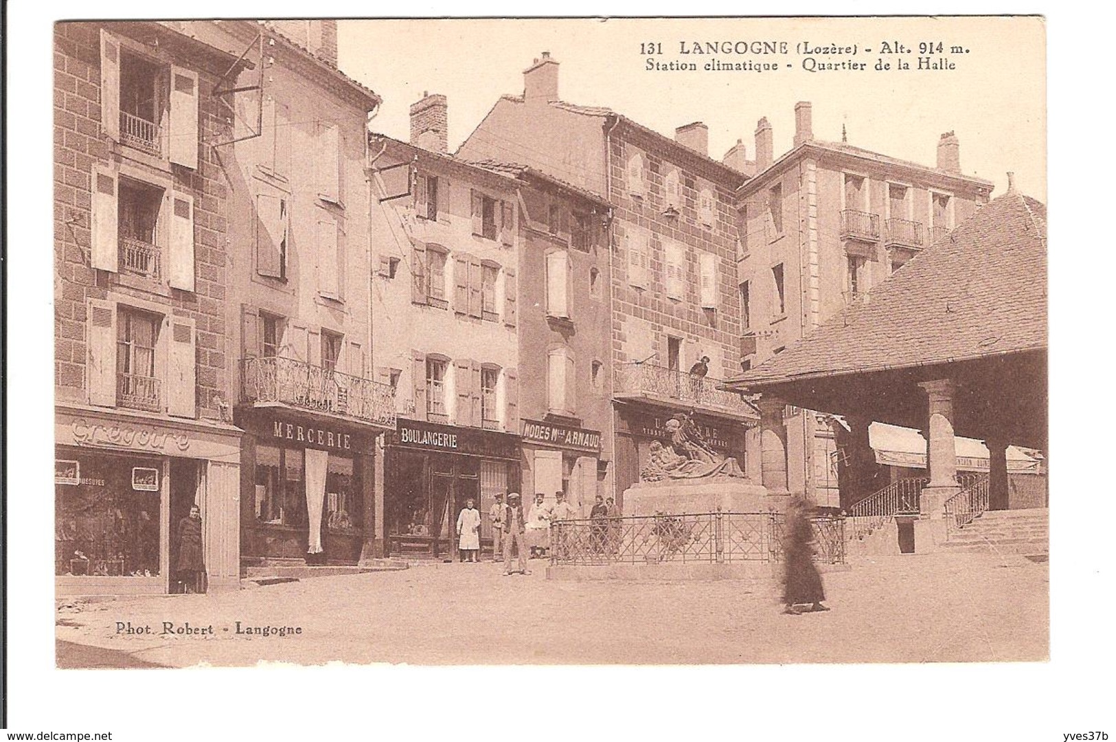LANGOGNE - Station climatique - Quartier de la Halle