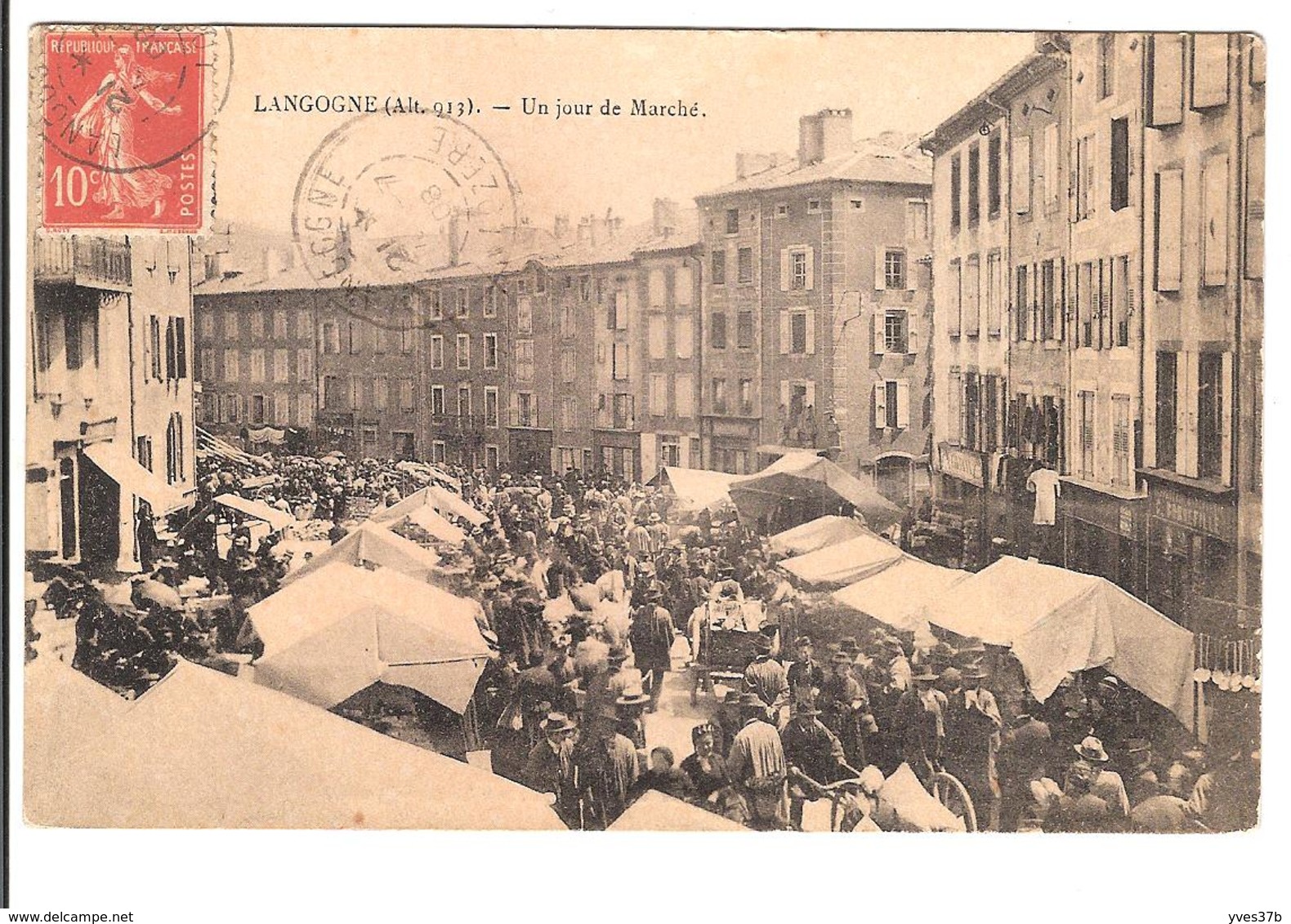 LANGOGNE - Un jour de marché