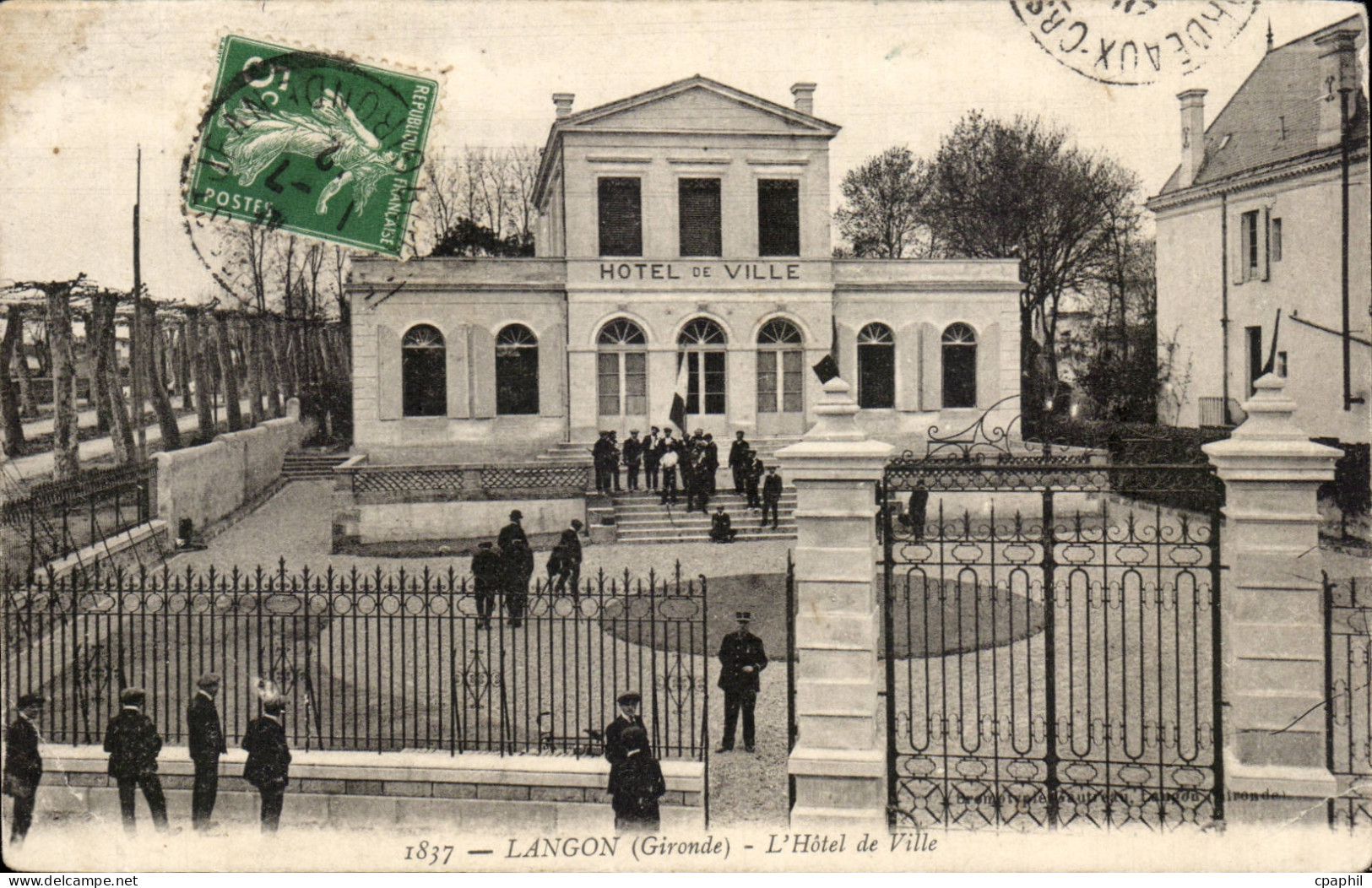 Langon - L'Hotel de Ville - CPA