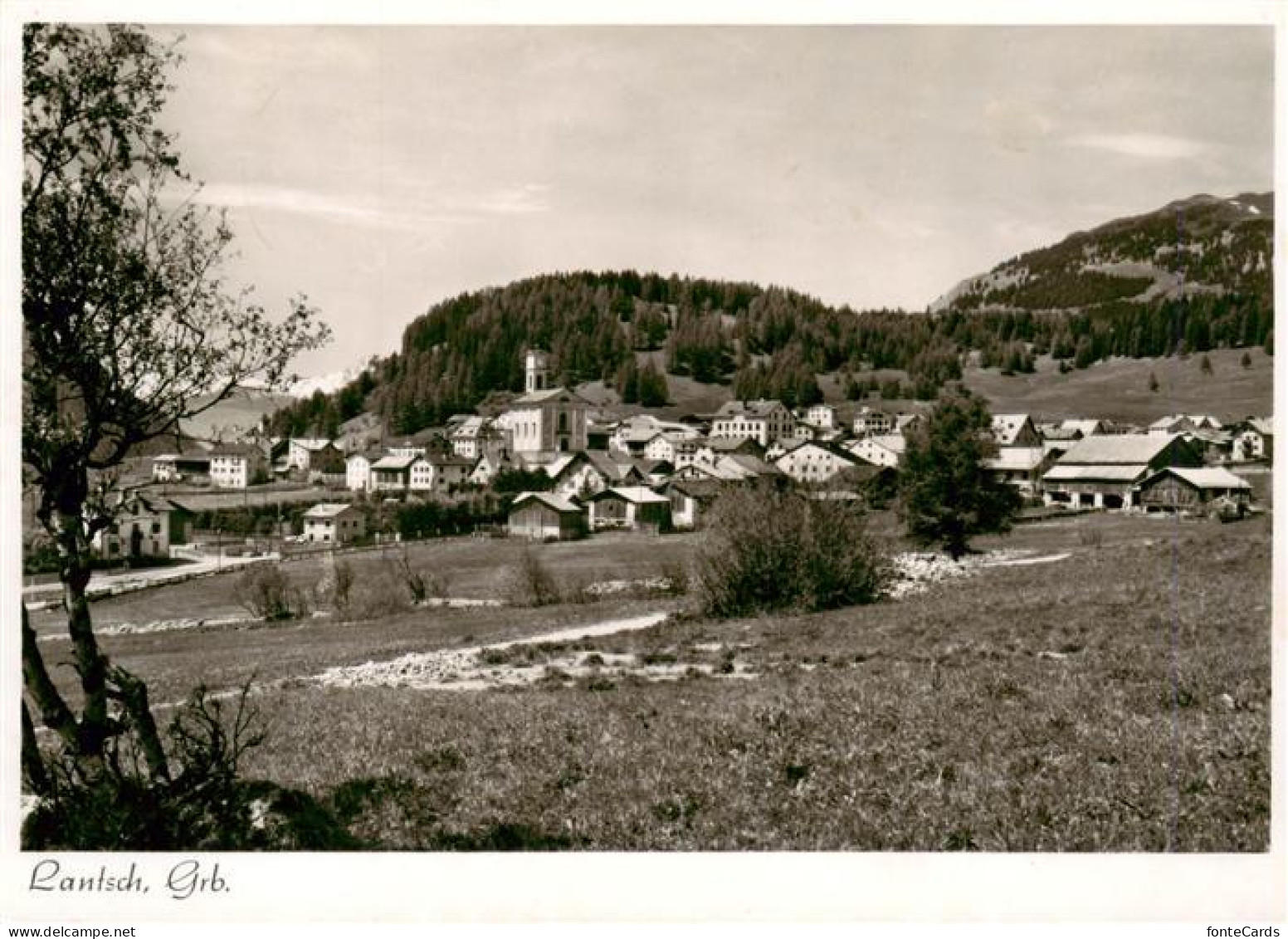 Lantsch Lenz GR Ortsansicht mit Kirche