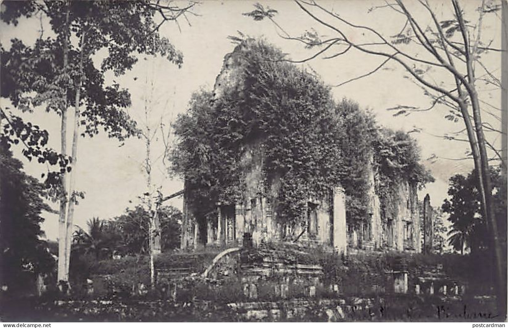 Laos - Ruines d'un Wat - CARTE PHOTO - Ed. inconnu