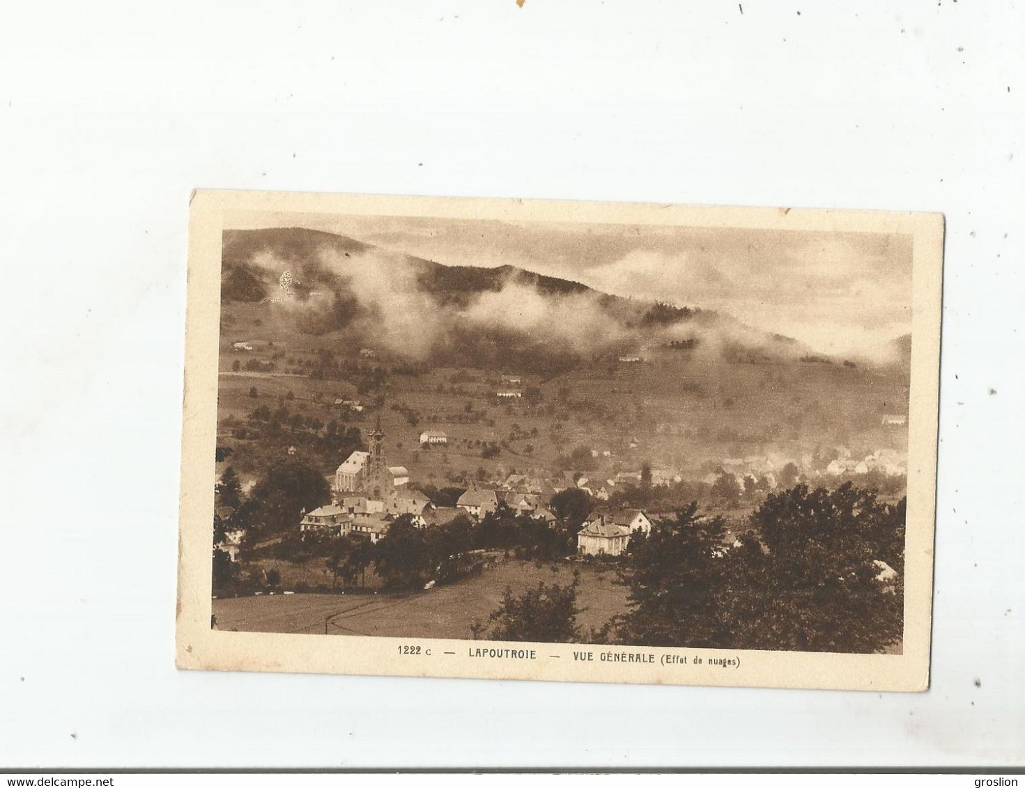 LAPOUTROIE 1222 VUE GENERALE PANORAMIQUE AVEC EGLISE (EFFET DE NUAGES)