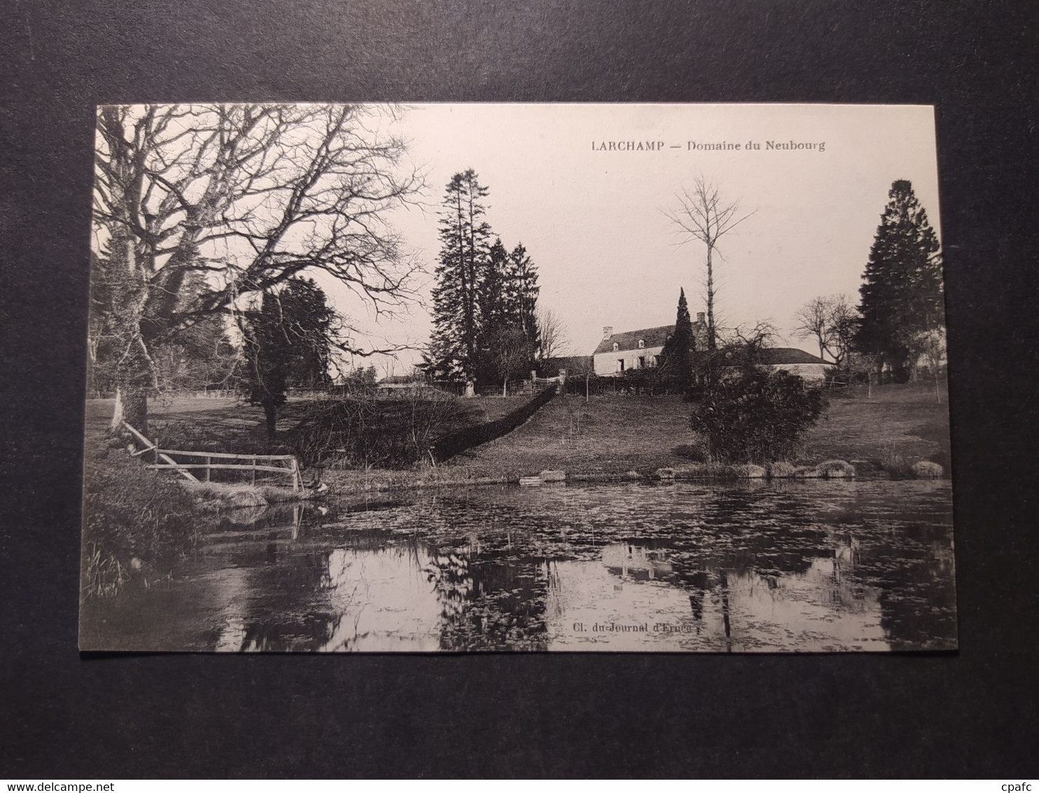 Larchamp - Domaine du Neubourg (Château)