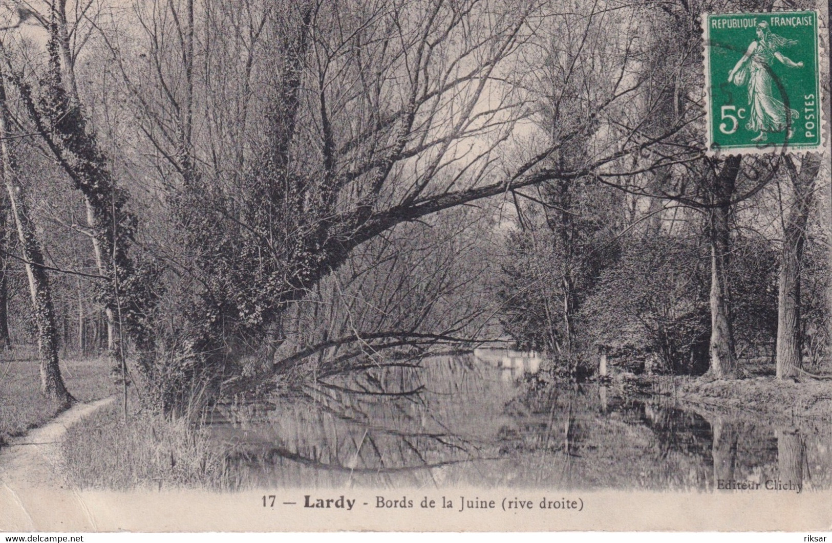 LARDY(ARBRE)