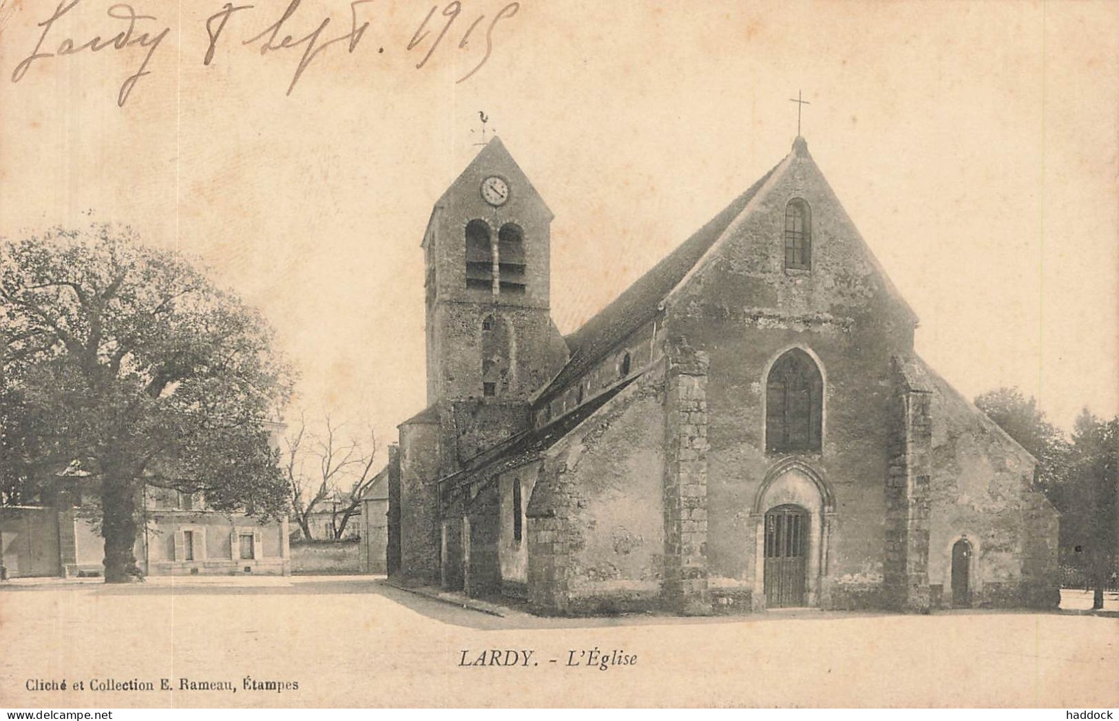 LARDY : L'EGLISE