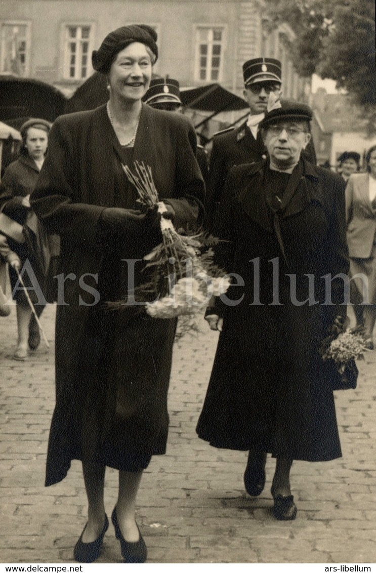 Large postcard / royalty / Luxembourg / Grande-duchesse Charlotte de Luxembourg / Octave / 1953