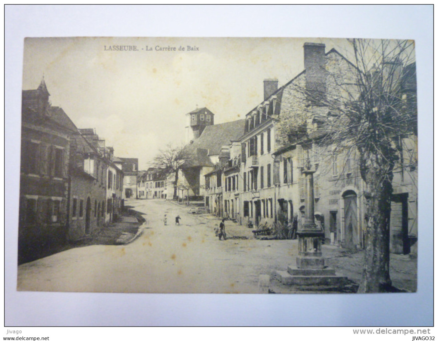 LASSEUBE  :  La  CARRERE  de  BAIX