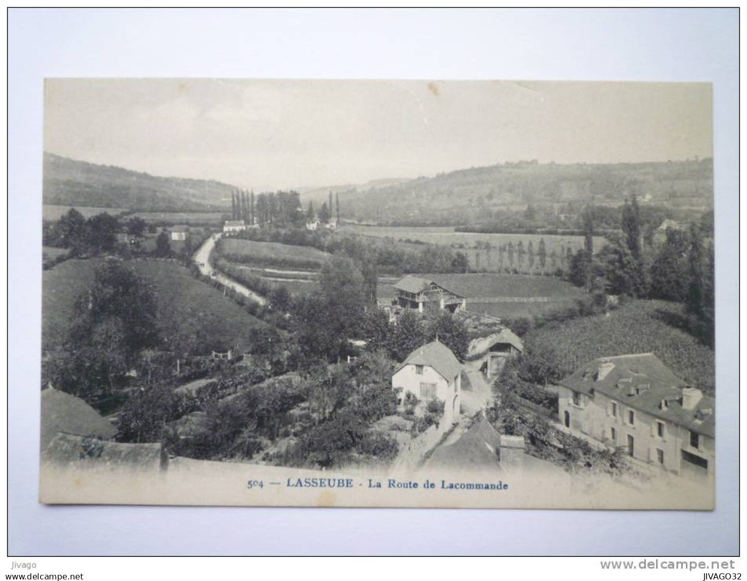 LASSEUBE  :  La  Route de  LACOMMANDE