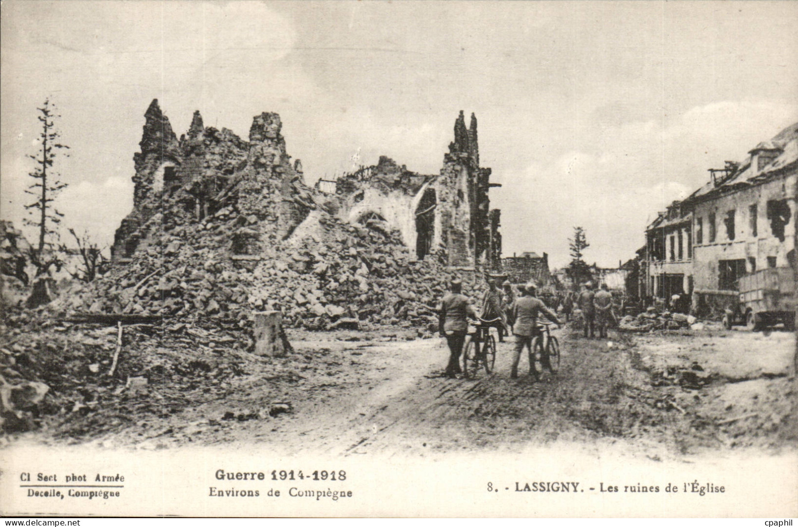 Lassigny CPA Les ruines de l'eglise