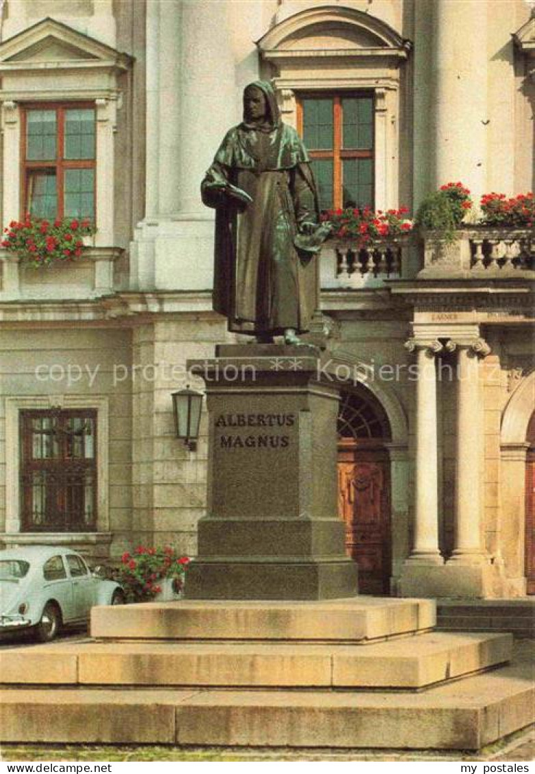 Lauingen Donau Bayern Albertus-Denkmal Albertus-Magnus VW-Kaefer Balkon Blumensc