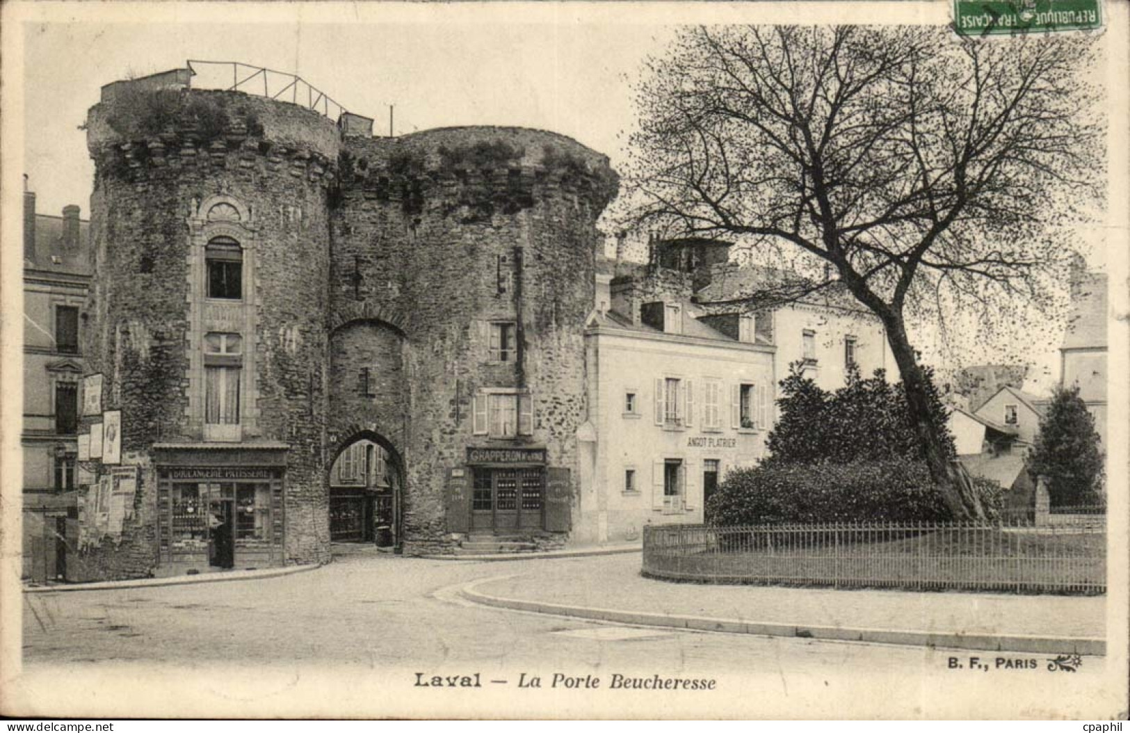 Laval CPA La porte Beucheresse