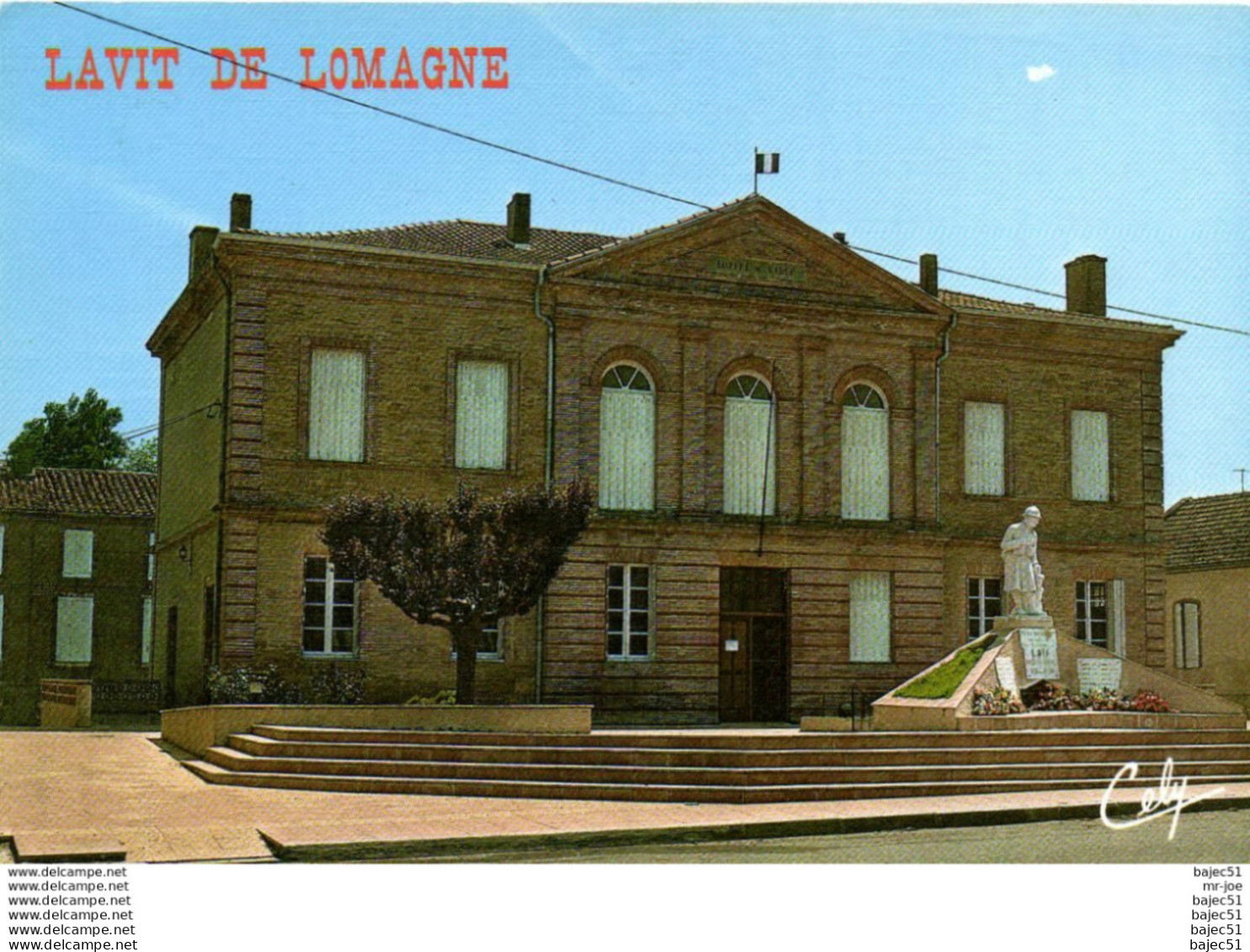 Lavit de lomagne - l'hôtel de ville