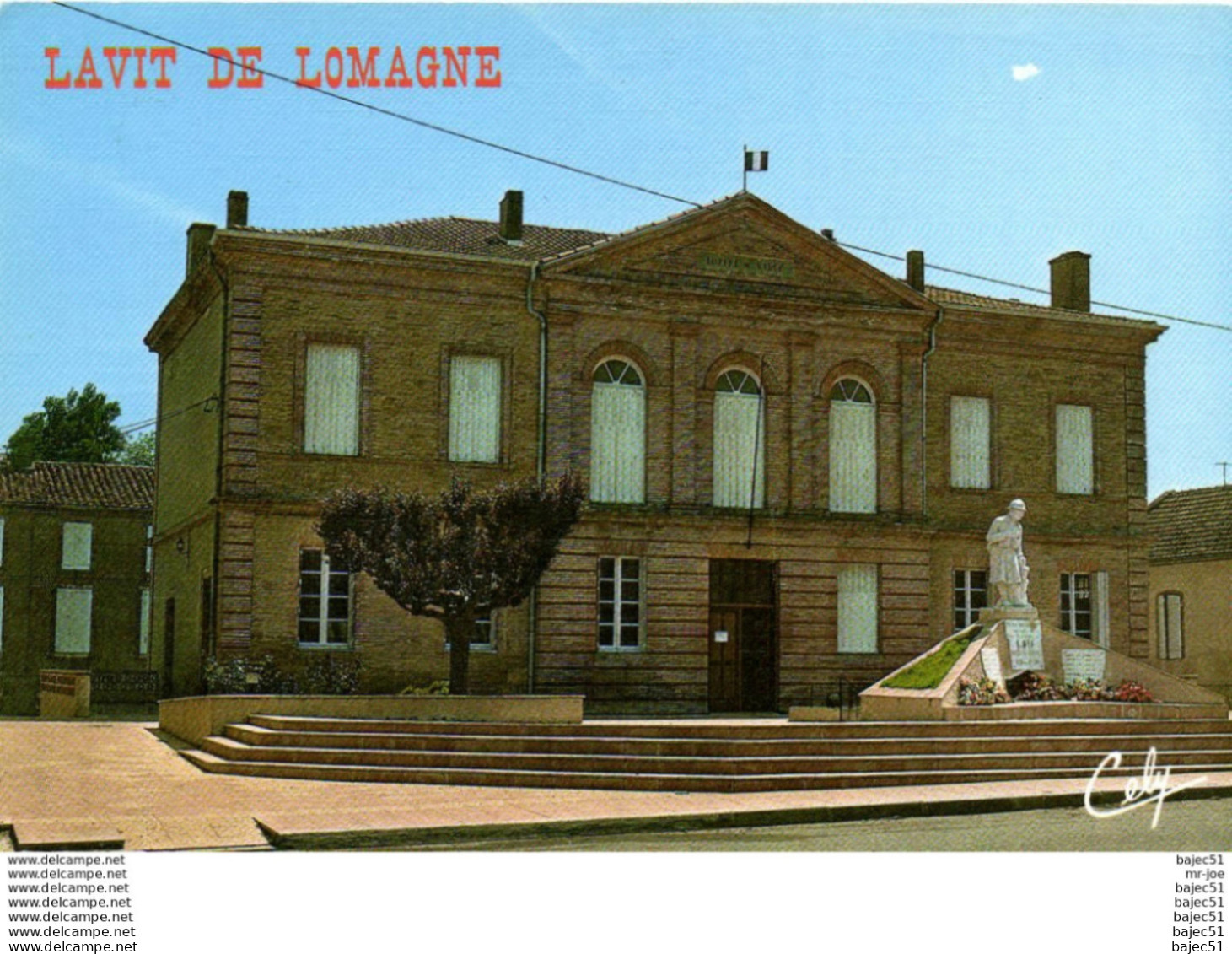 Lavit de lomagne - l'hôtel de ville