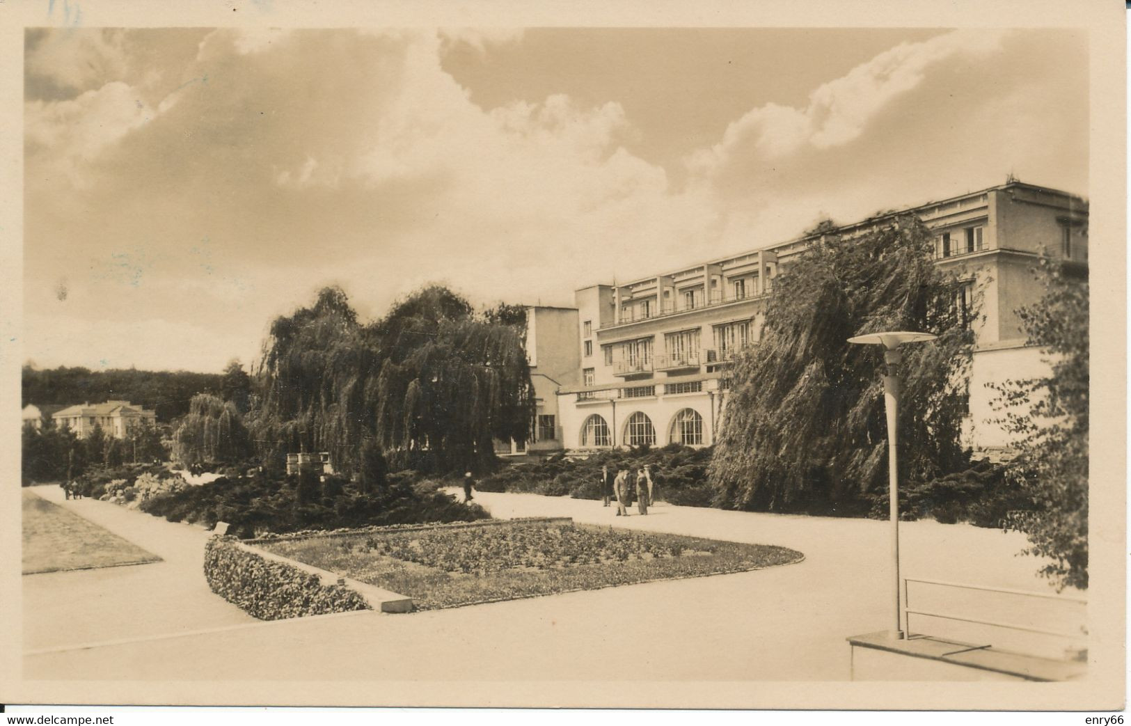 LAZNE VELICHOVKY U JAROMERE