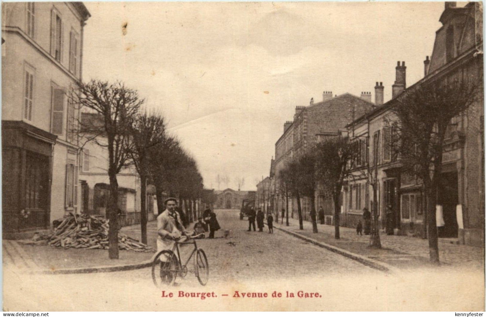 Le Bourget - Avenue de la Gare