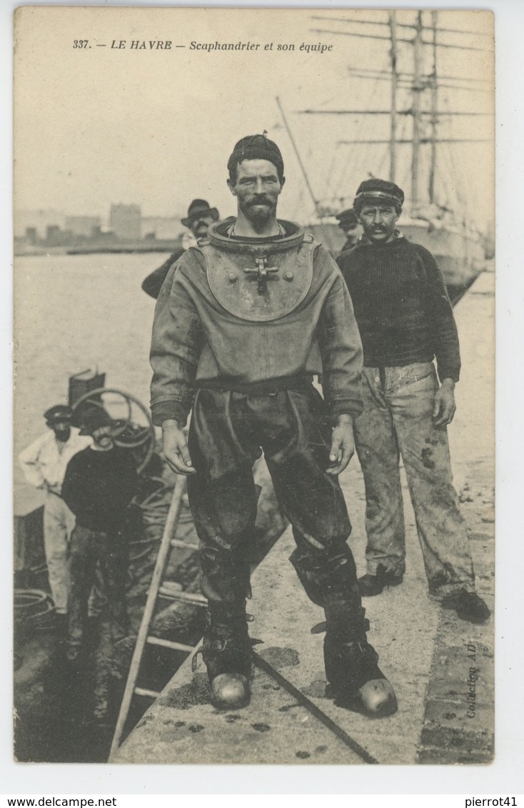 LE HAVRE - Scaphandrier et son équipe