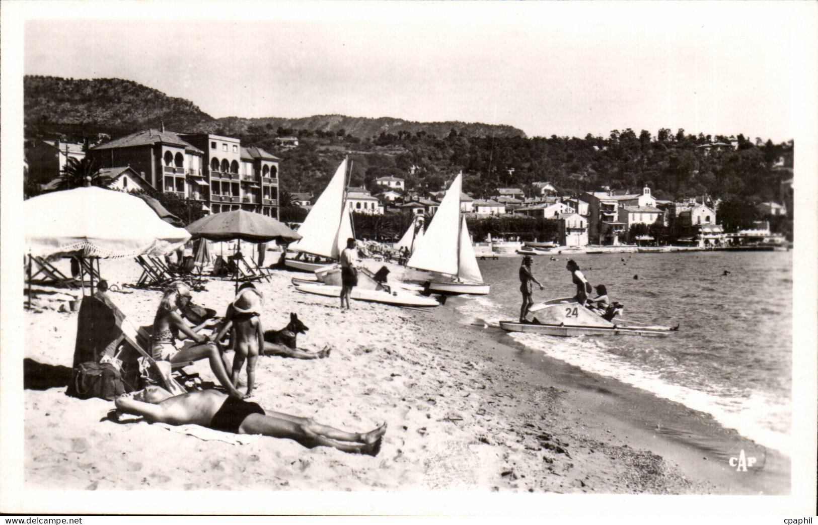 Le Lavandou CPA La plage