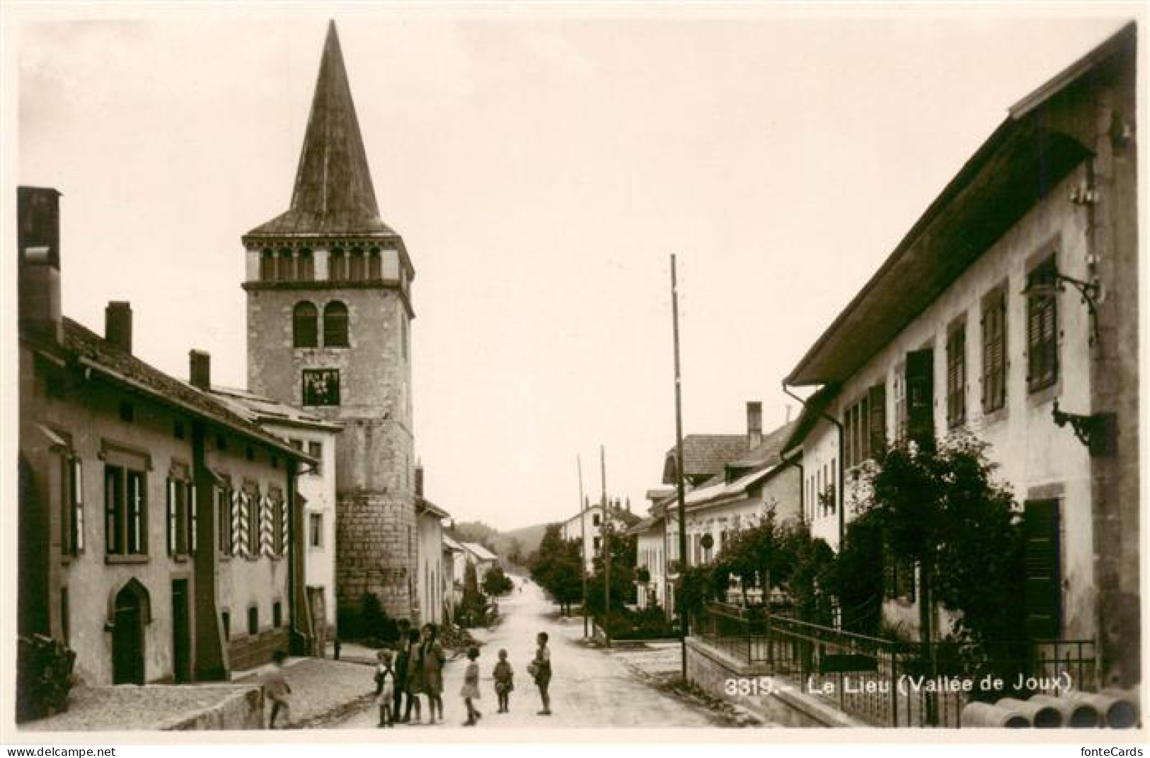 Le Lieu VD Strassenpartie
