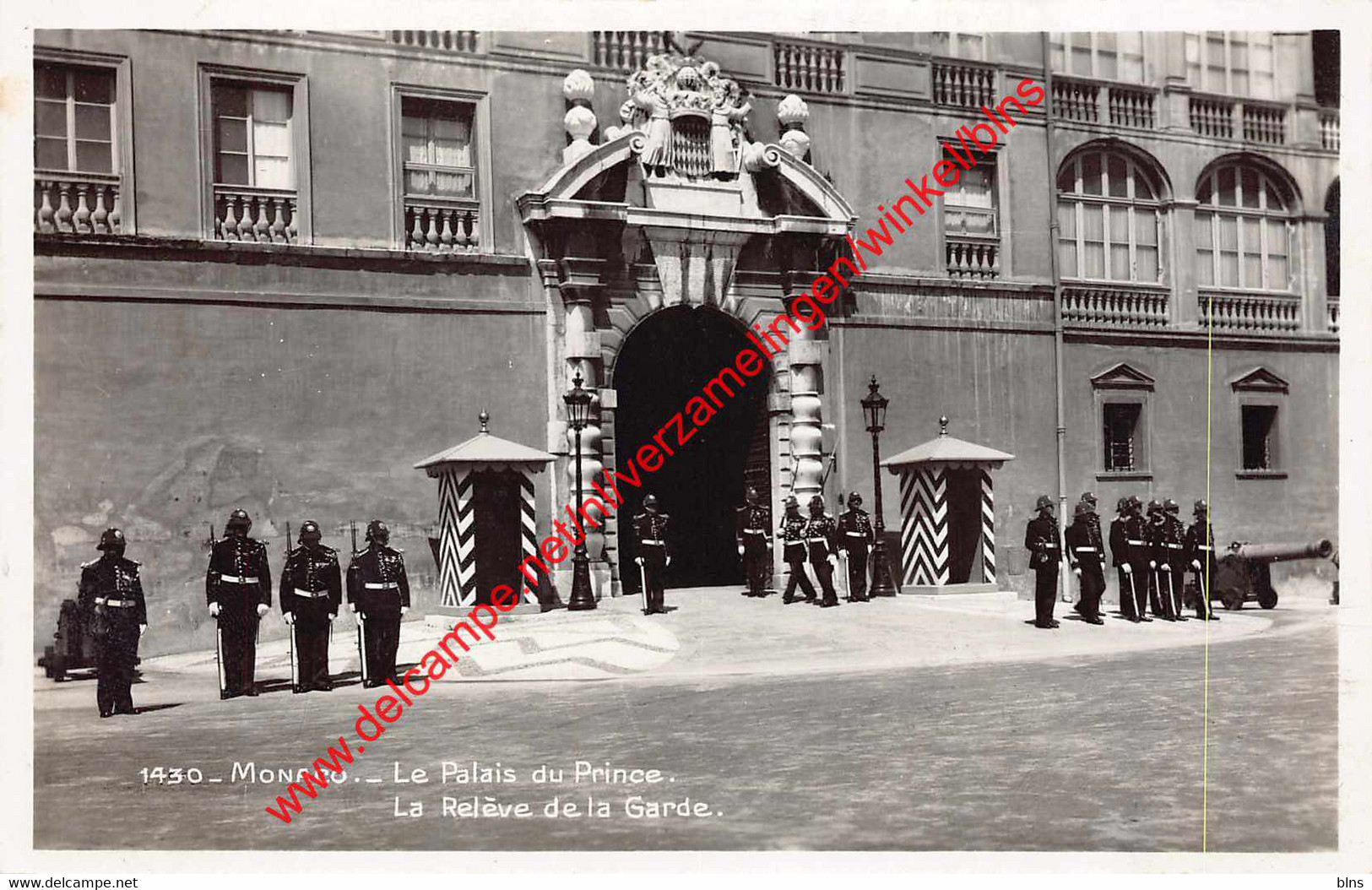 Le Palais du Prince - la relève de la Garde - Monaco - Monaco