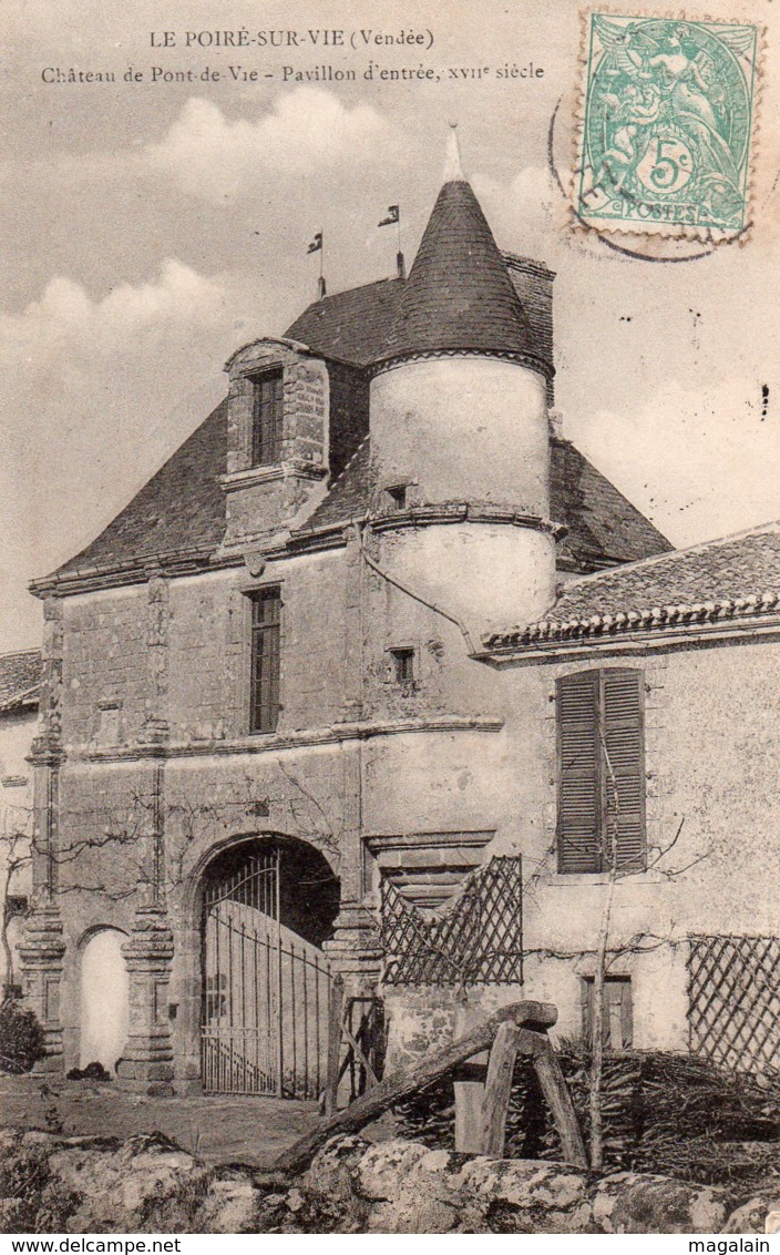 Le Poiré sur Vie : château du pont de vie