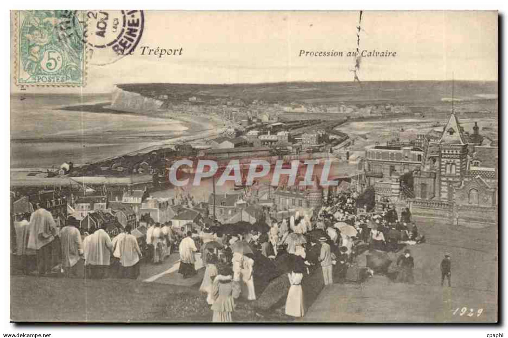 Le TReport CPA Procession au calvaire