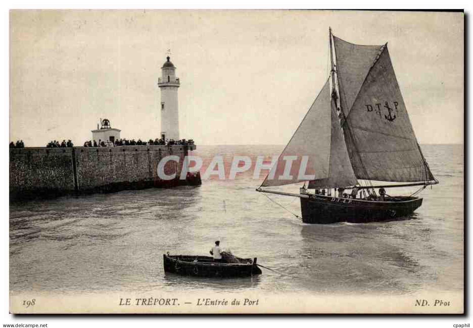 Le Treport - L'Entree du Port CPA