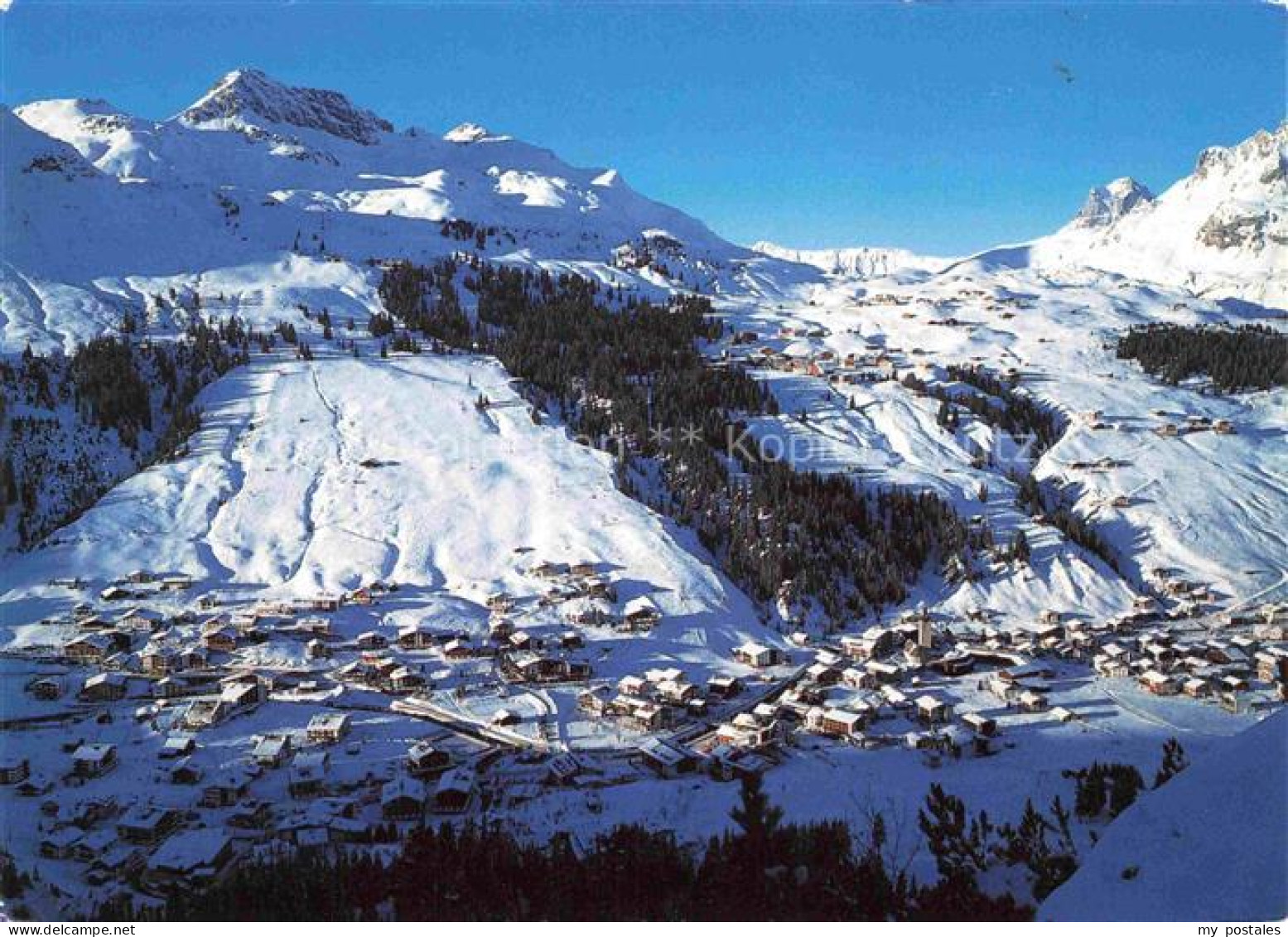 LECH  Arlberg Vorarlberg AT Lech-am-Arlberg Winterpanorama Schnee Skiort Mohnenf