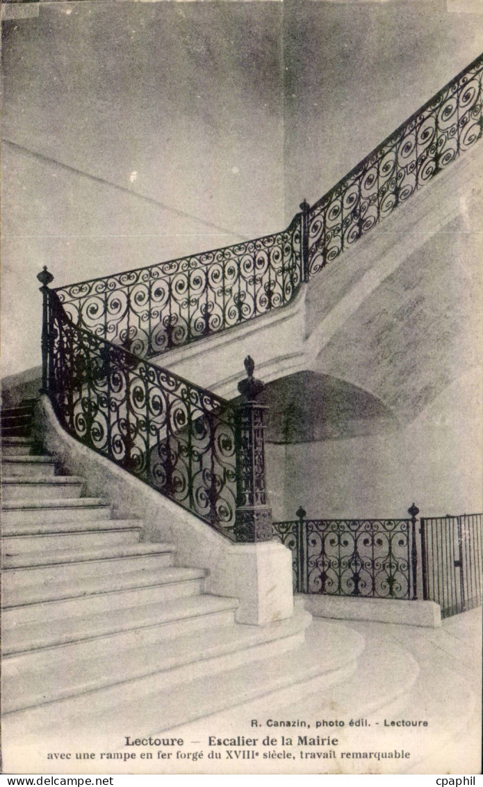 Lectoure - Escalier de la Mairie - CPA