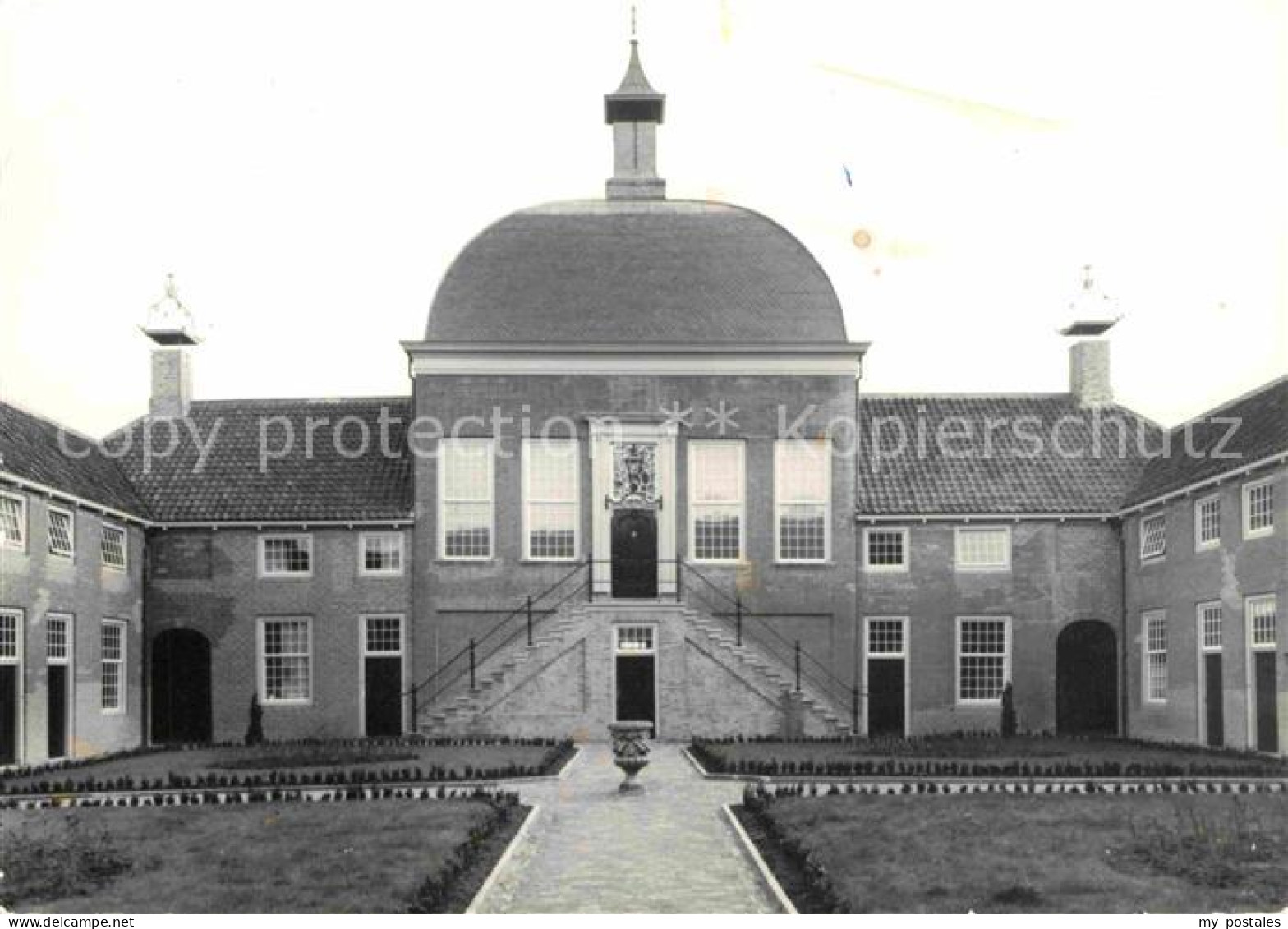 Leerdam Hofje van Mevr. v. Aierden Regentenkamer