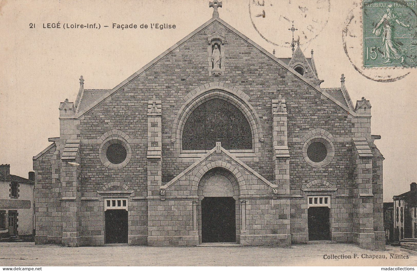Legé (44 - Loire Atlantique) Façade de l'Eglise