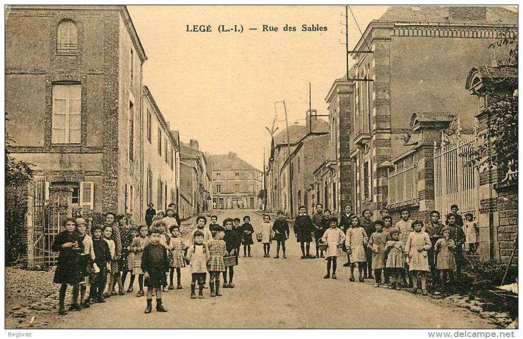 LEGE    RUE DES SABLES