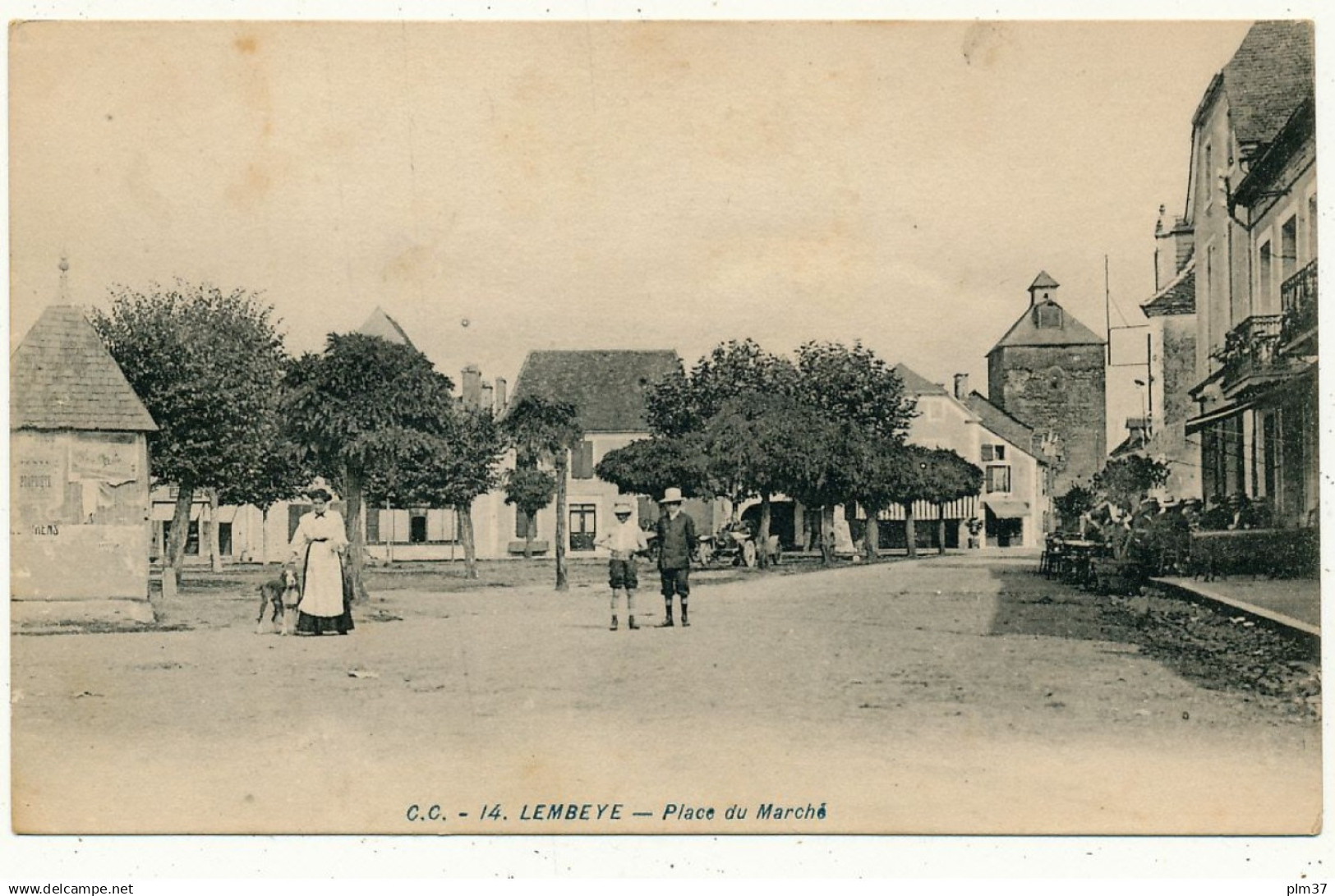 LEMBEYE - Place du Marché