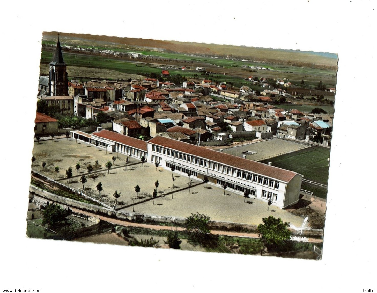 LEMPDES VUE AERIENNE LE GROUPE SCOLAIRE