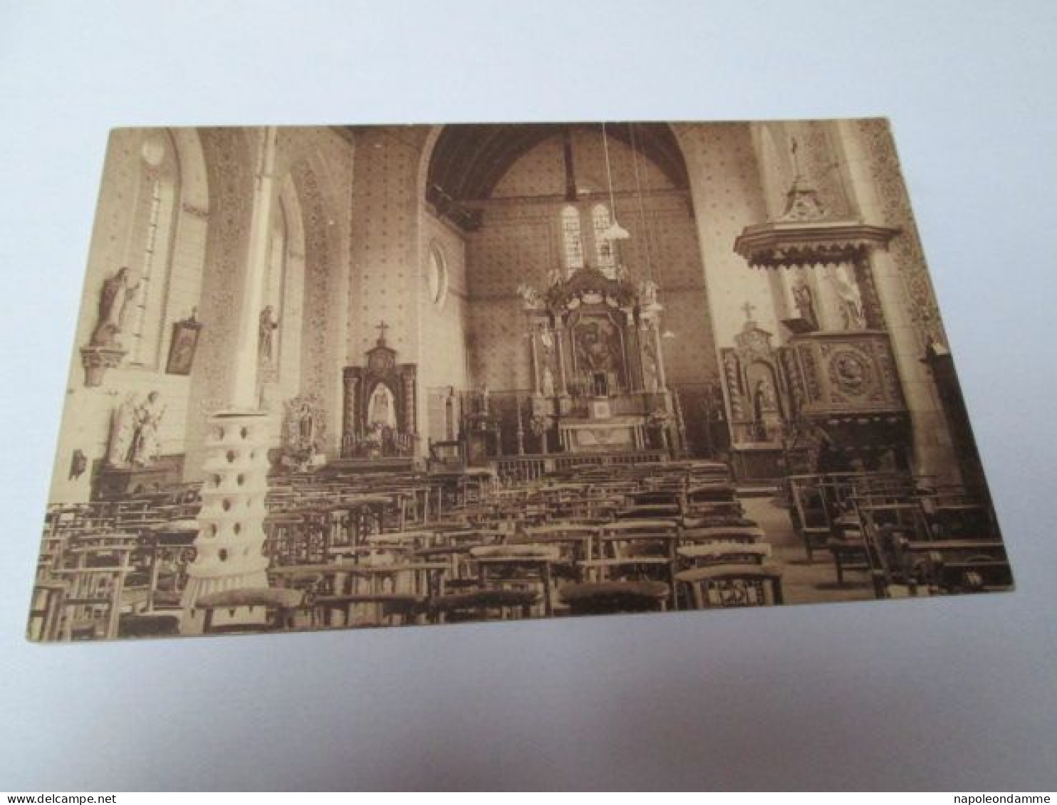 Lens St Remy, Interieure de l'Eglise