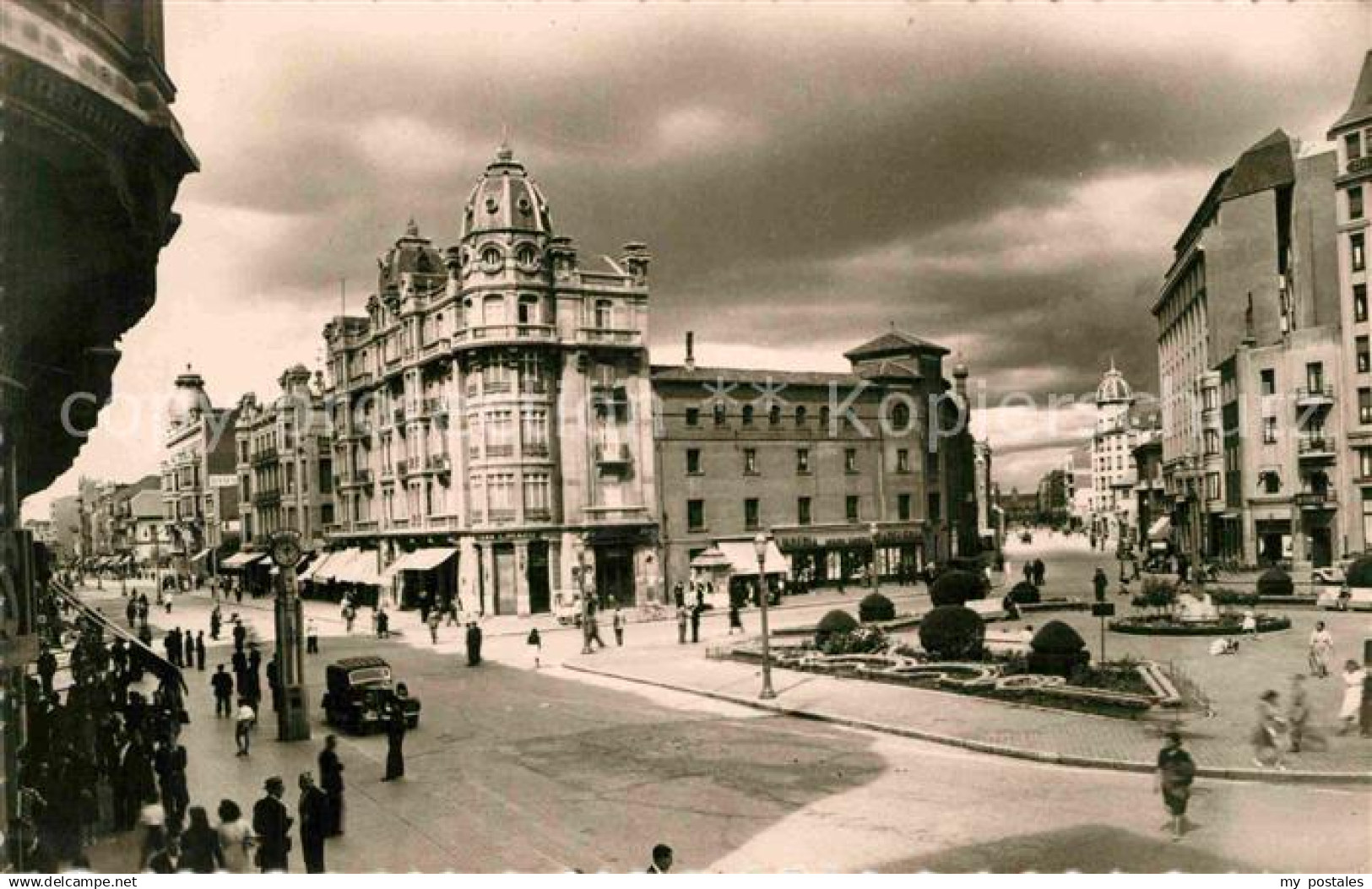 Leon Castilla y Leon Avenidas de Ordono H y General Sanjurjo