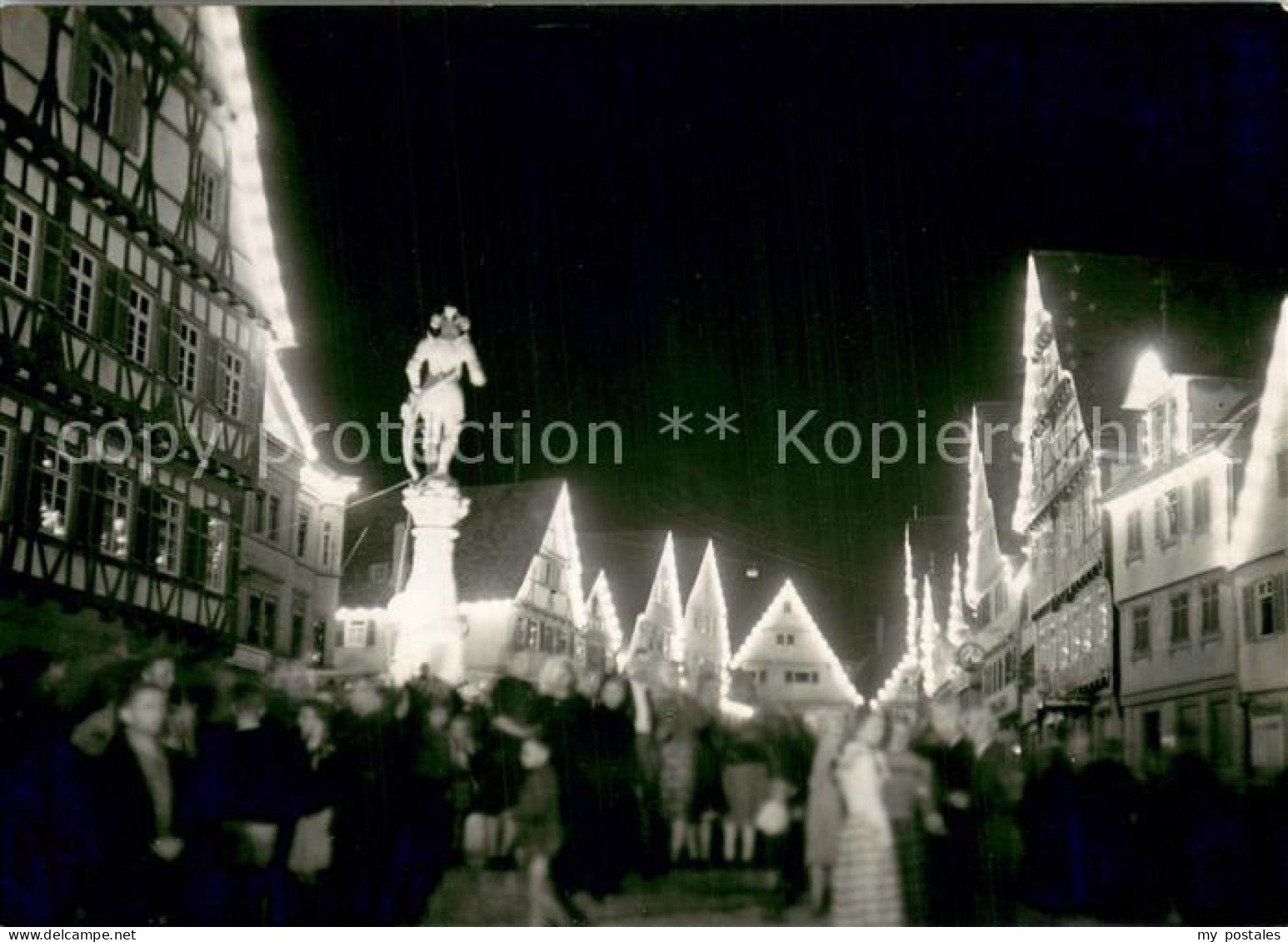 Leonberg Wuerttemberg Festliche Marktplatz Beleuchtung