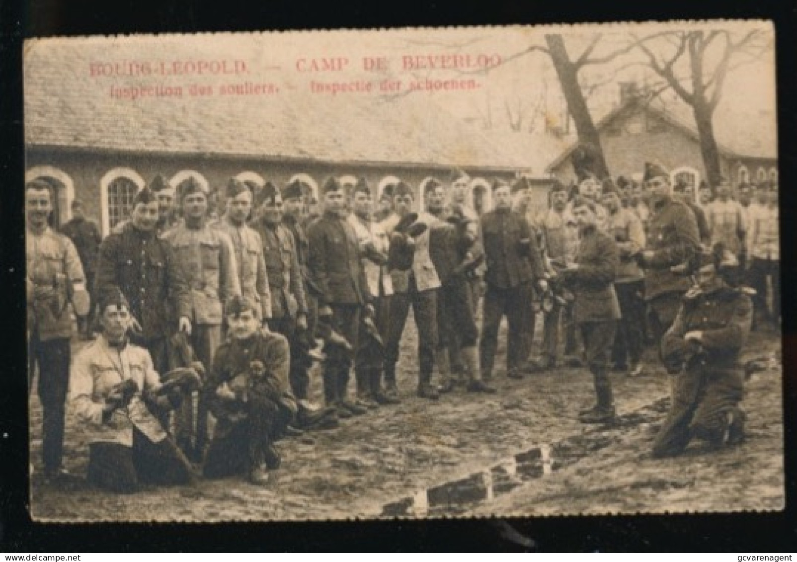 LEOPOLDSBURG CAMP DE BEVERLOO  INSPECTIE DER SCHOENEN