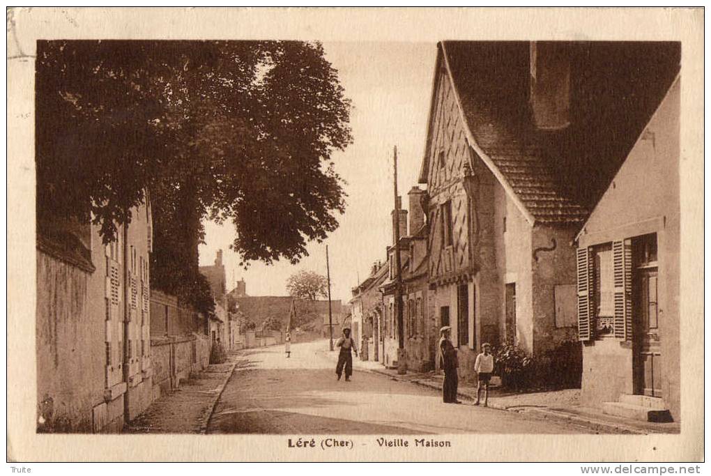 LERE VIEILLE MAISON ANIMEE