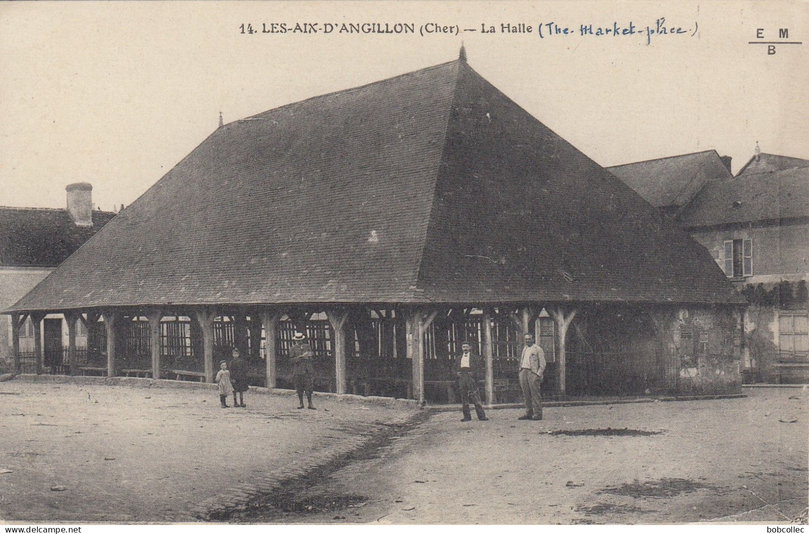 LES-AIX-d'ANGILLON (Cher): La Halle
