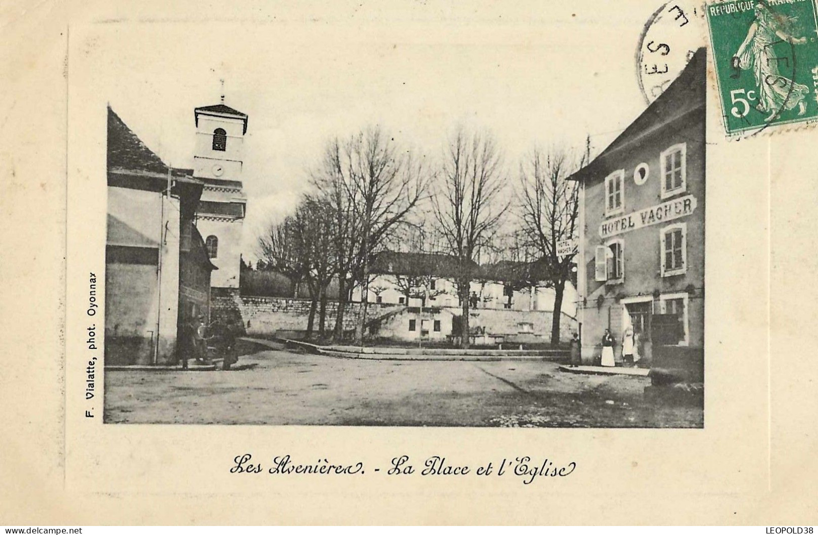 Les Avenières La Place
