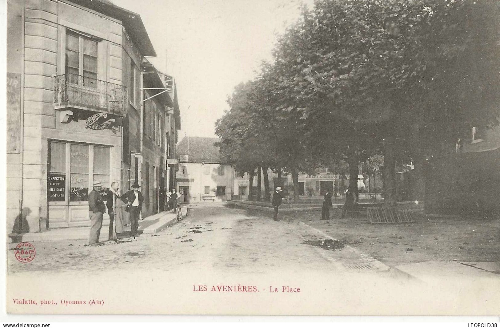 Les Avenières La Place