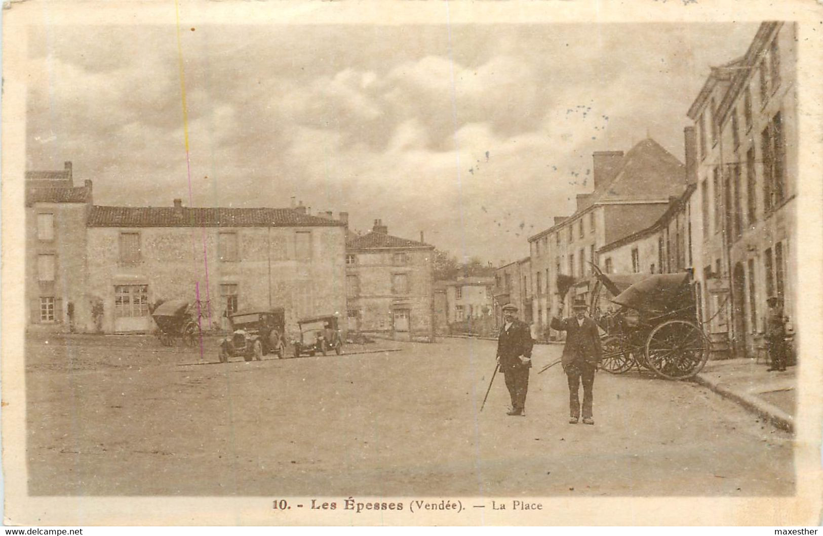 LES ÉPESSES la place