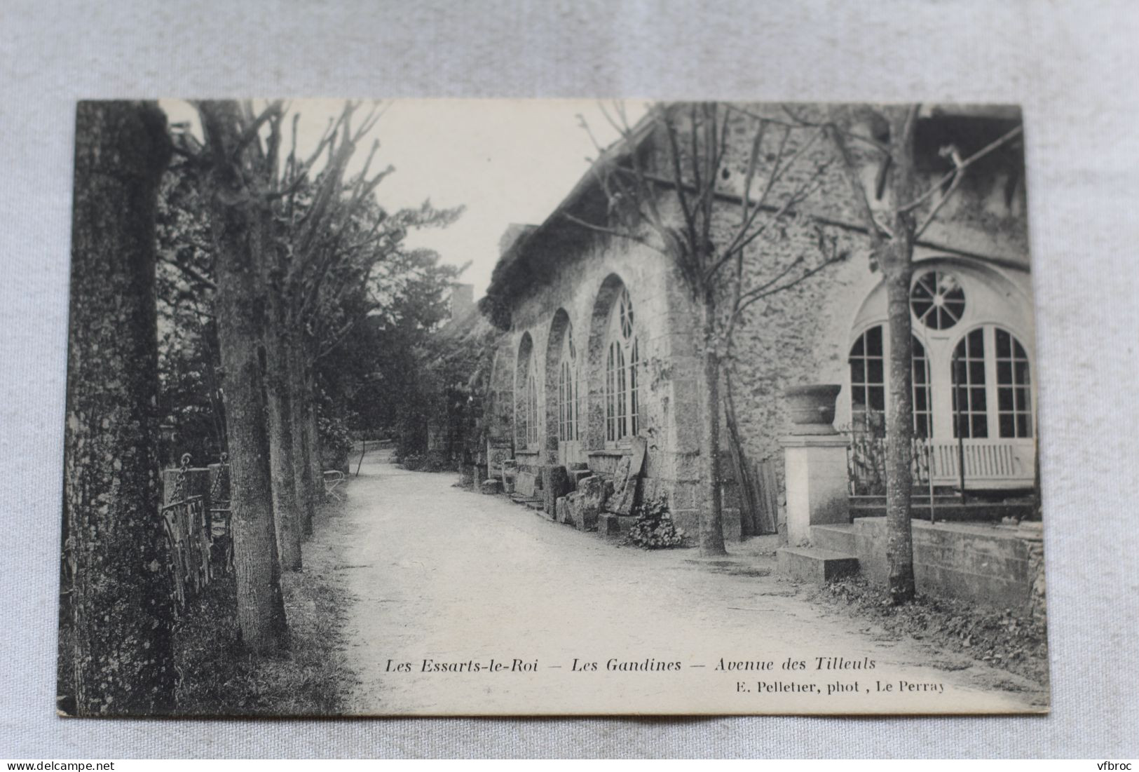 Les Essarts le Roi, les Gandines, avenue des Tilleuls, Yvelines 78