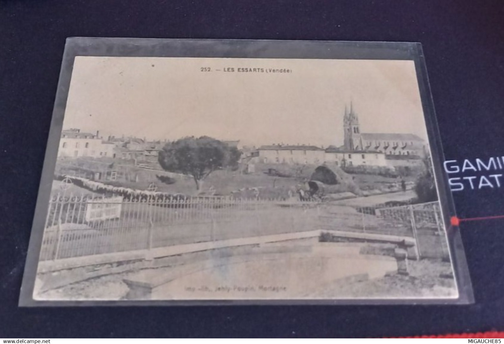 LES ESSARTS -N252-
