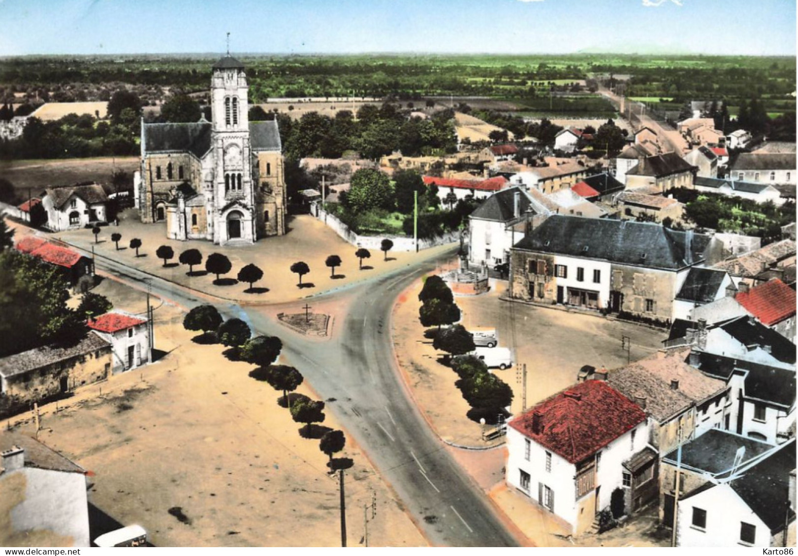 les lucs sur boulogne * les places * village