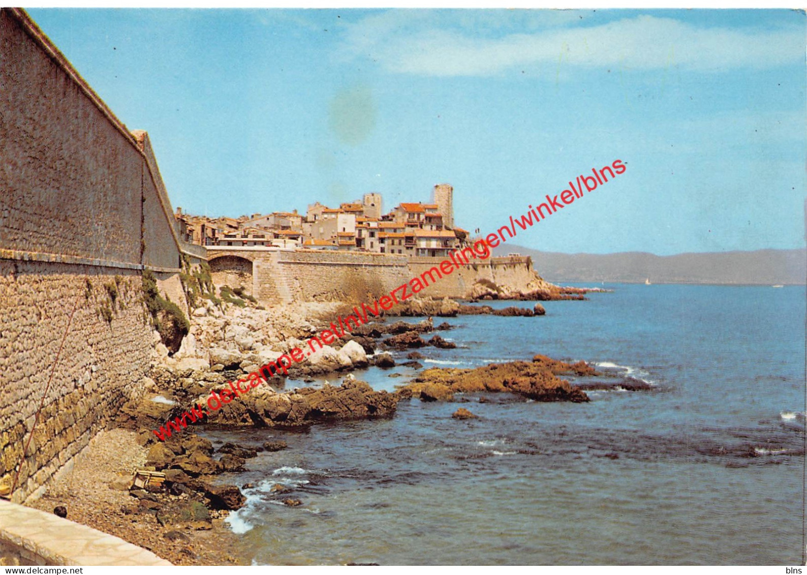 Les remparts - Antibes - Les Remparts - (6) Alpes Maritimes