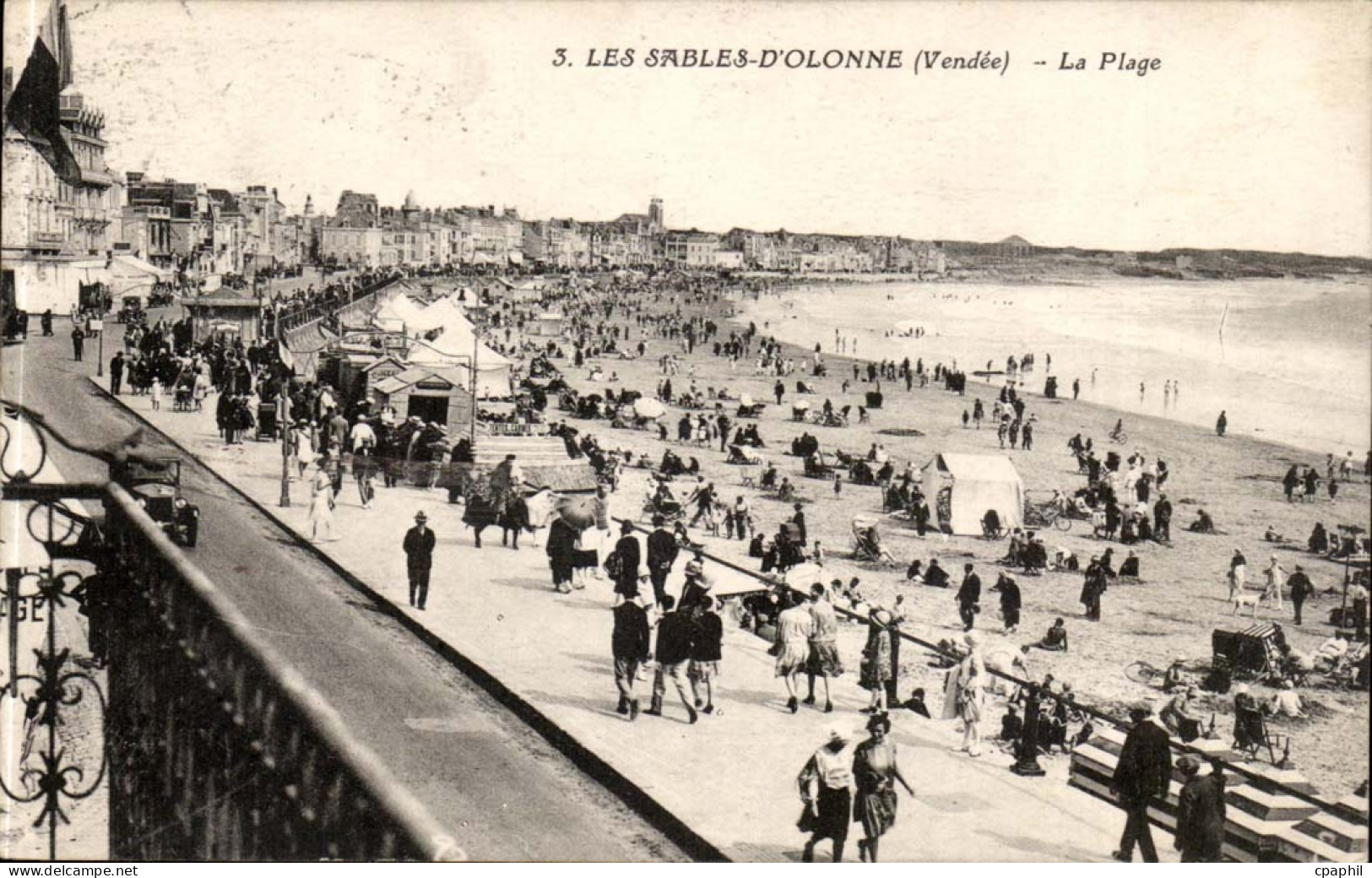 Les Sables d'Olonne - La Plage - CPA