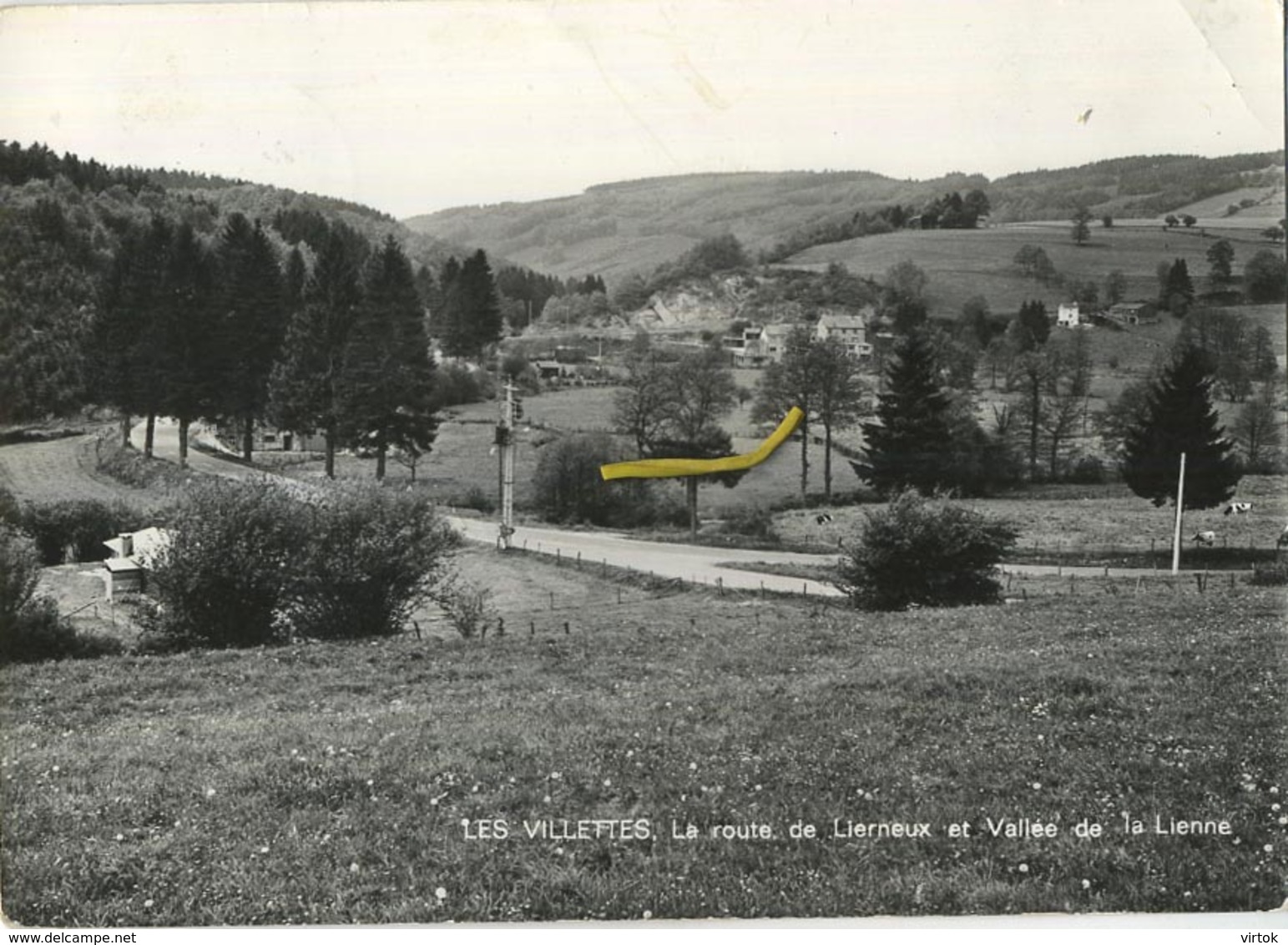 Les Vilettes : La route de Lierneux et vallée de la  lienne    1980  (  format 15 x 10.5 cm )