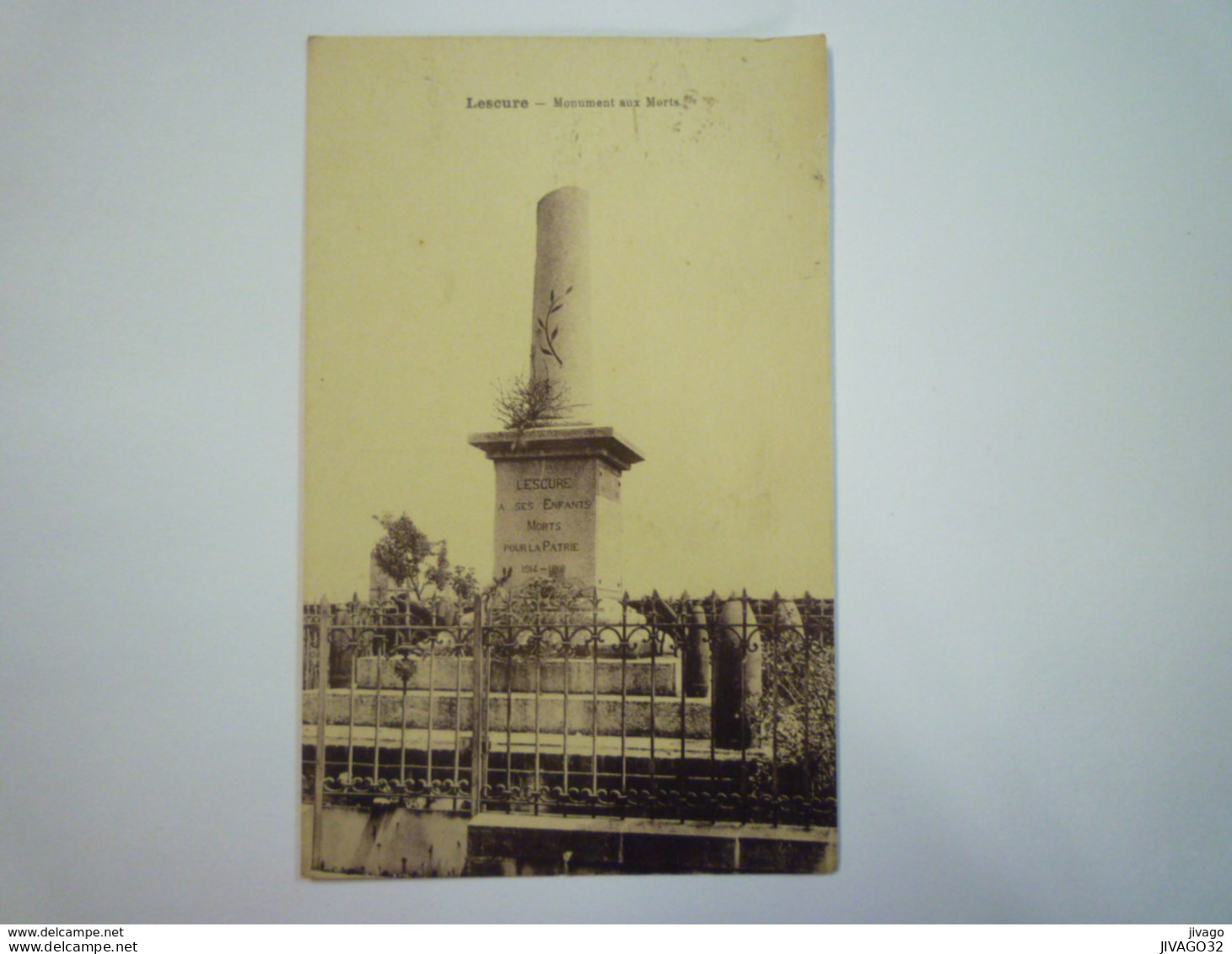 LESCURE  (Tarn)  :  MONUMENT aux MORTS
